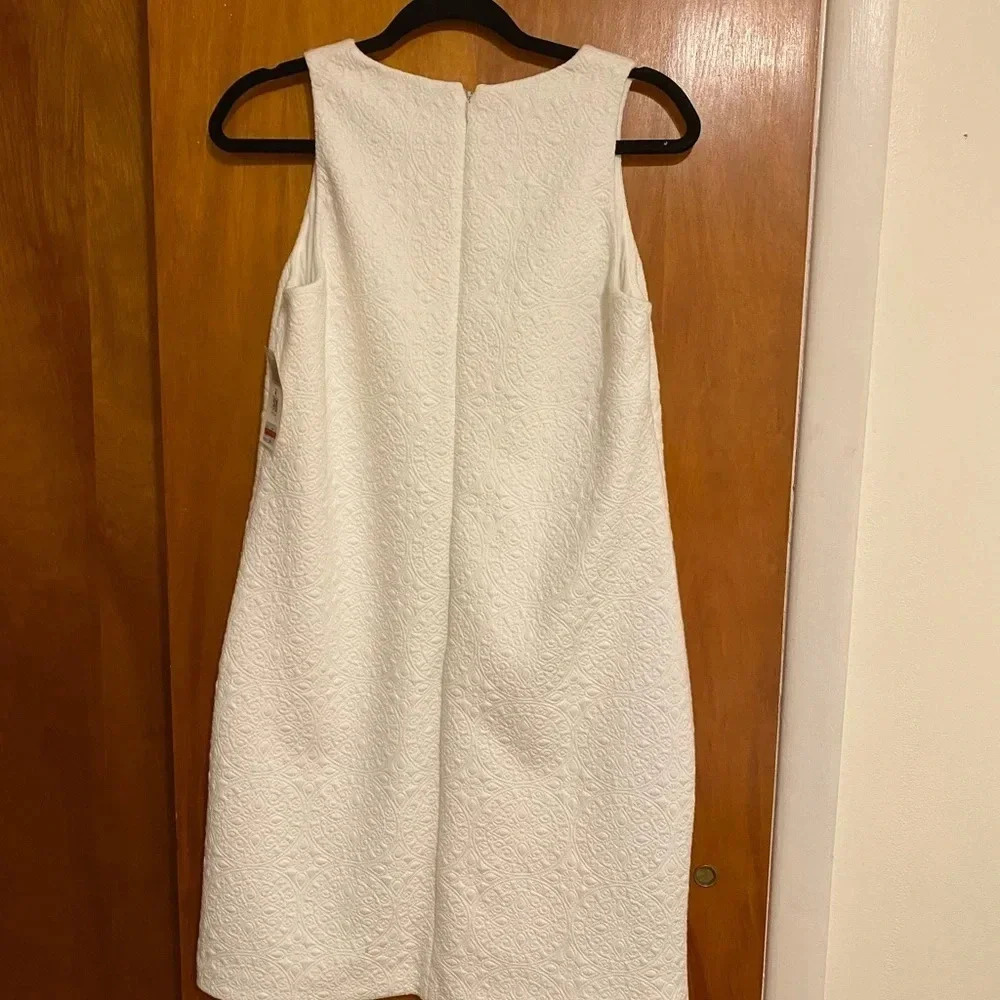 Ralph Lauren Classic Sheath Sleeveless White Embossed Print Lined Dress, Size 6 - Picture 2 of 8
